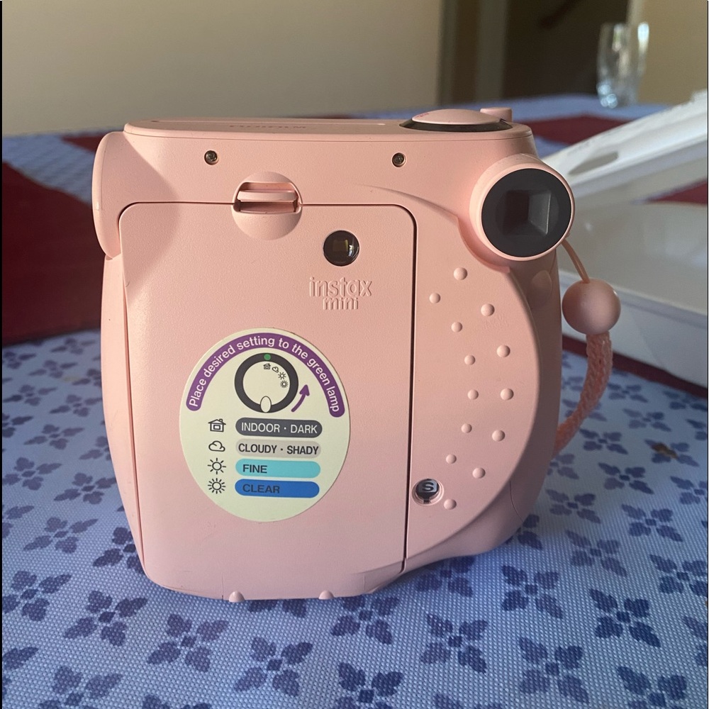 Camera - Picture 2 of 3